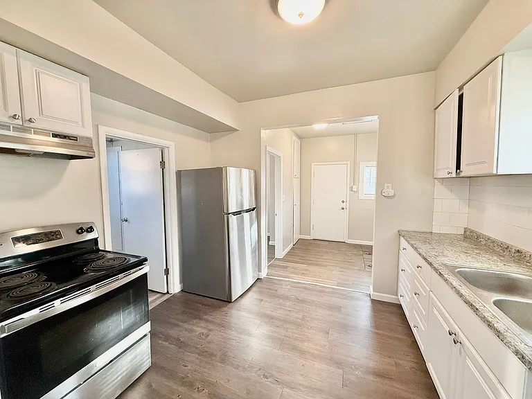 1036 S Santa Fe Ave — Photo 5