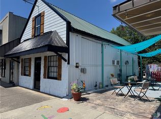 113 W Main St, Pilot Mountain, NC 27041