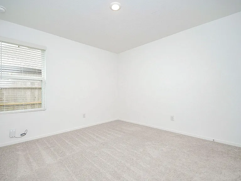 2815 Fountain Woods Dr — Photo 6