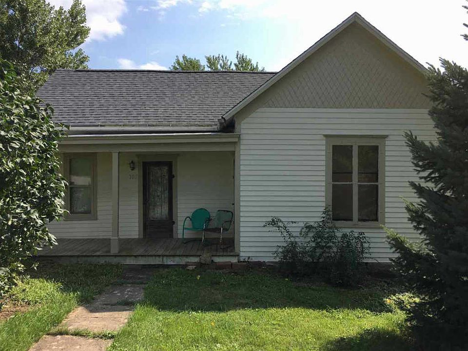 1st image of 305 E Center St