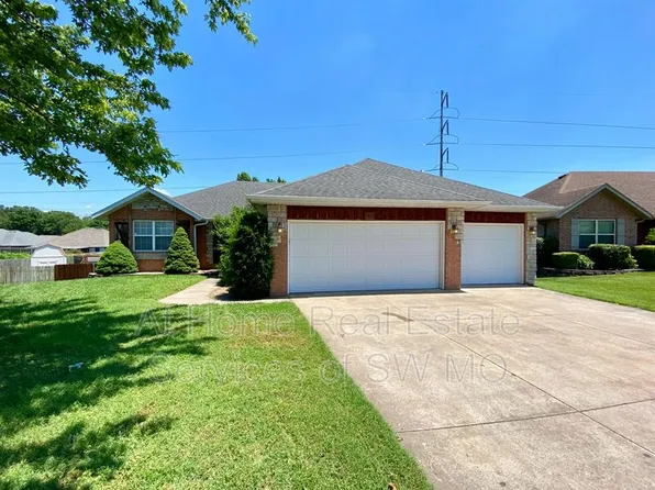 3551 E Woodside St, Springfield, MO 65809