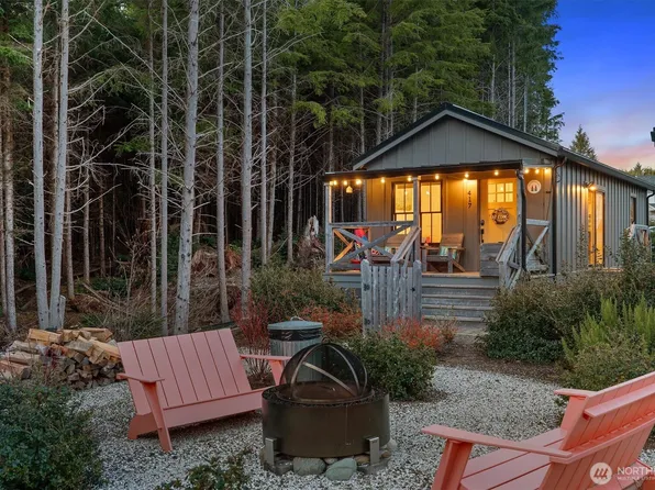 417 E Compass Street, Pacific Beach, WA 98571