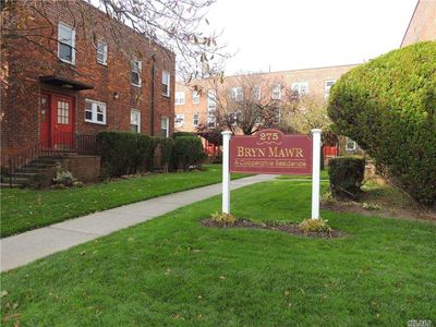 275 Maple Ave #D5, Rockville Centre, NY, 11570