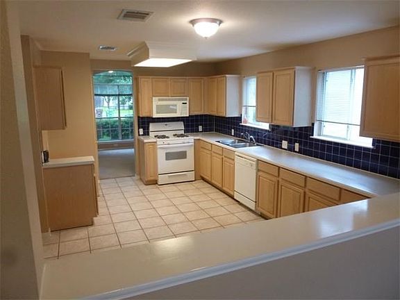 5th image of 5017 Barlow Dr