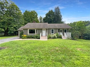 59 Forge Hill Rd, New Windsor, NY 12553