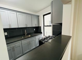 21-23 27th St #A33, Astoria, NY 11105