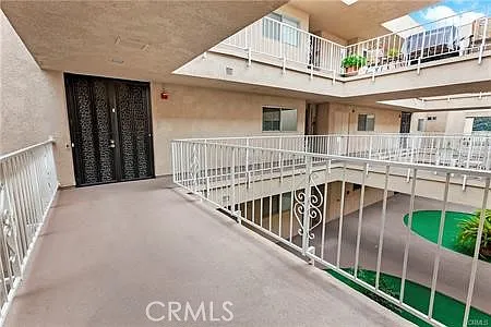 2 bed, 1199 sqft, $2,900 — Photo 2