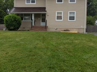 21 Glenville Rd, Edison, NJ 08817