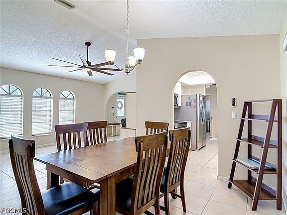5th image of 3637 Idlewild St