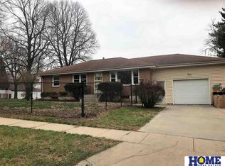 1155 Benton St, Lincoln, NE 68521