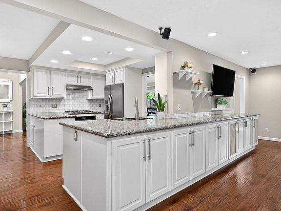 5th image of 4337 Bannister Rd