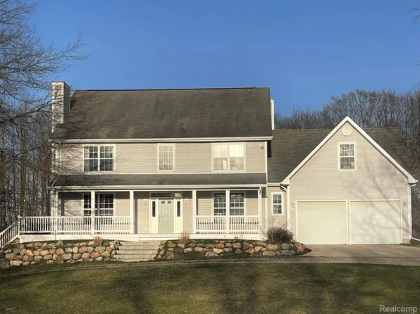 17223 Williams Dr, Holly, MI 48442