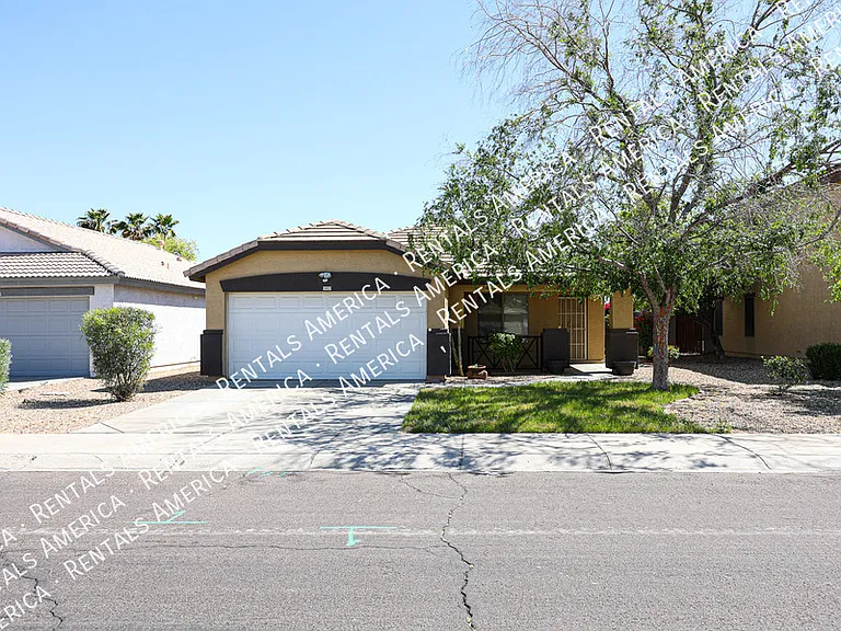 15827 W Yavapai St — Photo 2