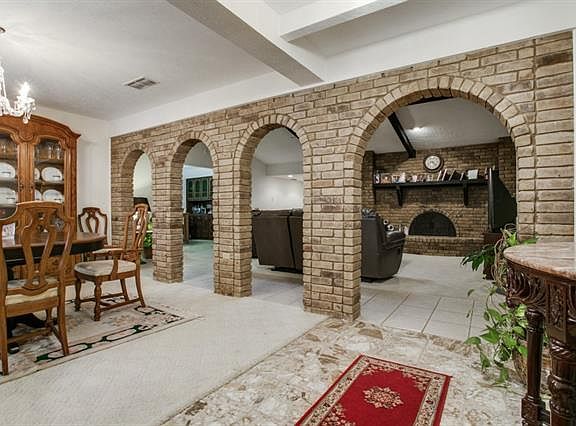 4th image of 1010 Hunters Creek Dr