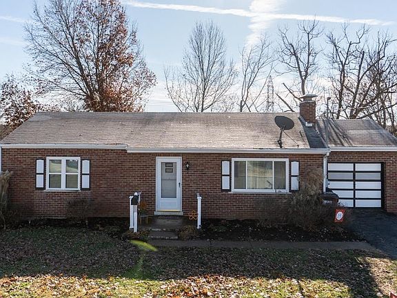 2nd image of 31 Panorama Dr