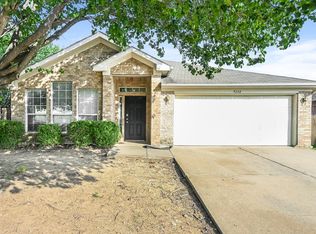 9268 Saint Martin Rd, Fort Worth, TX 76123