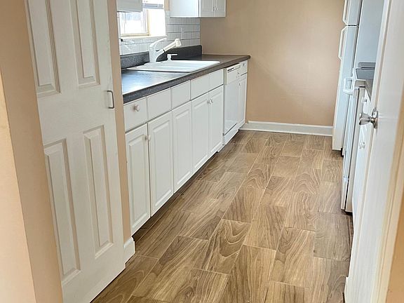 2nd image of 210 Dublin Dr
