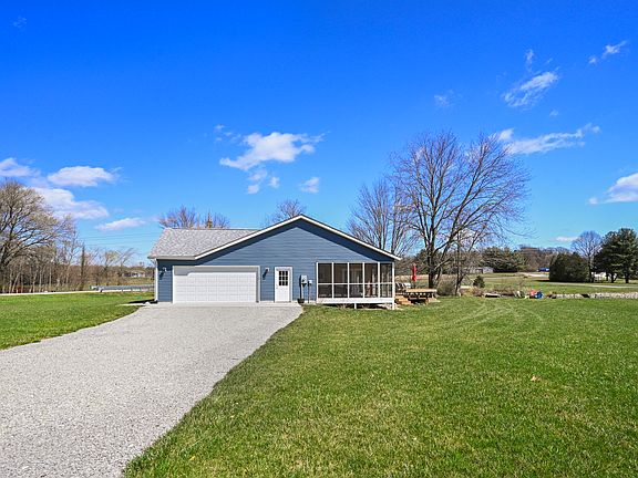 4th image of 528 Santee Dr