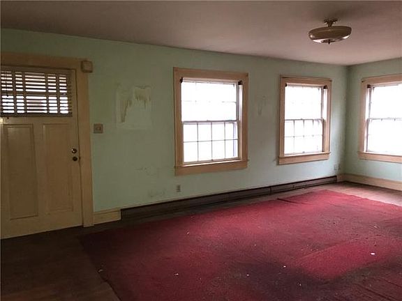 5th image of 3195 Catawba St
