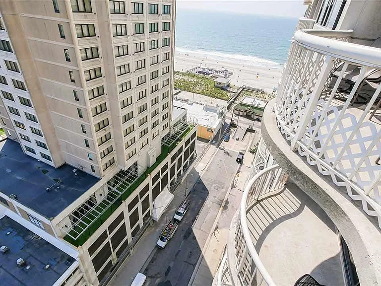 3110 Boardwalk #1703-B-1 — Photo 21