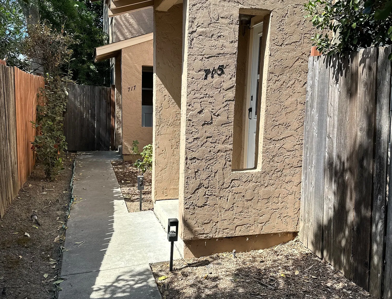 2 bed, 1.5 bath, 920 sqft, $3,200 — Photo 2
