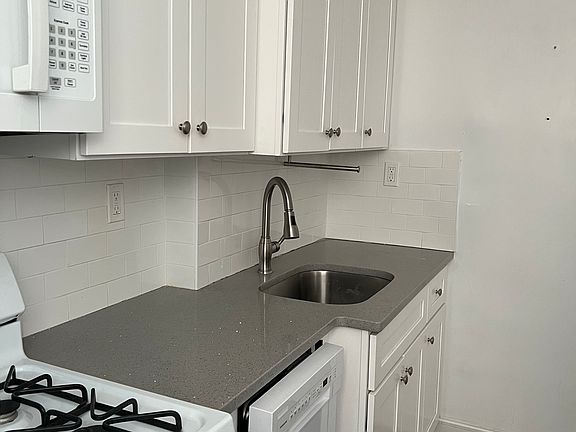 3rd image of 16 5th Ave #4B