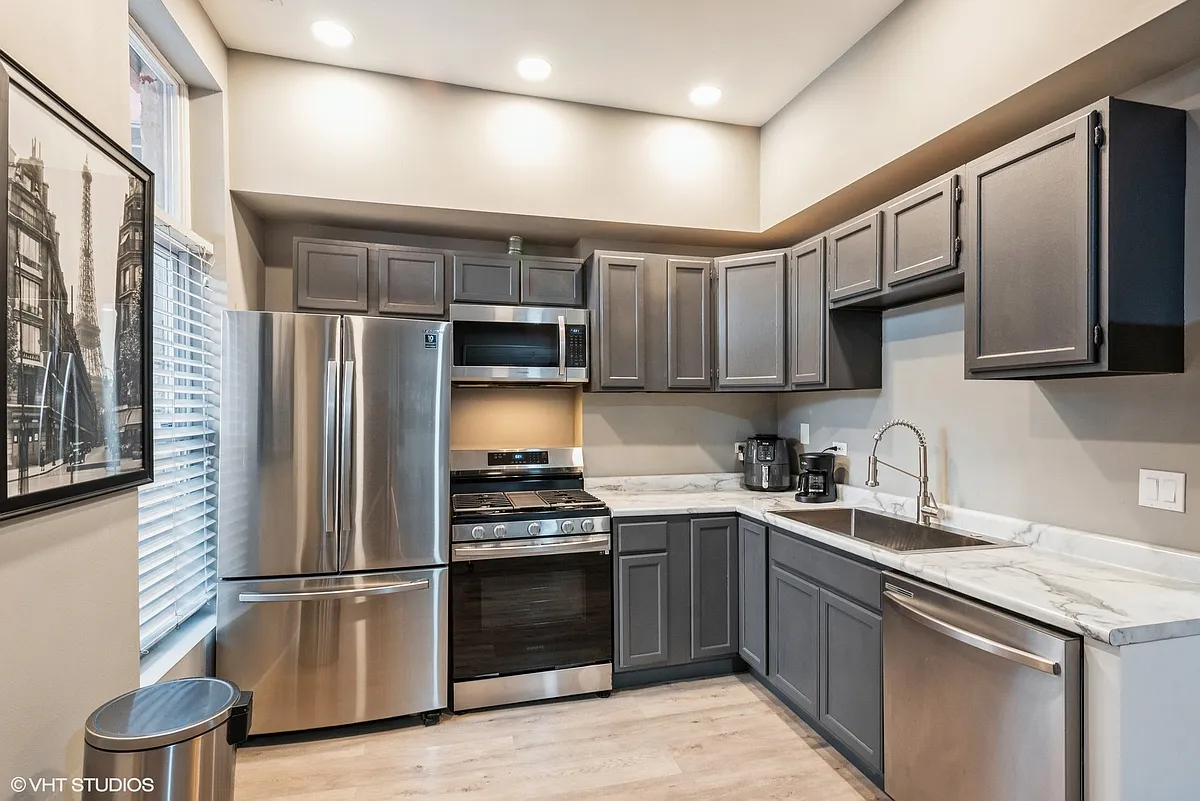 Building Photo - 2446 W Taylor St #1