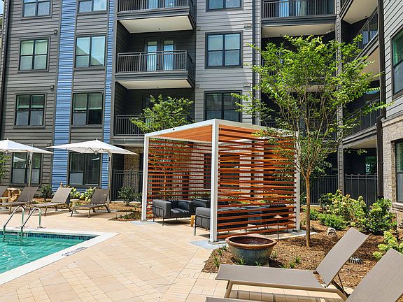 3rd image of 1330 Fairmont Ave NW #5021