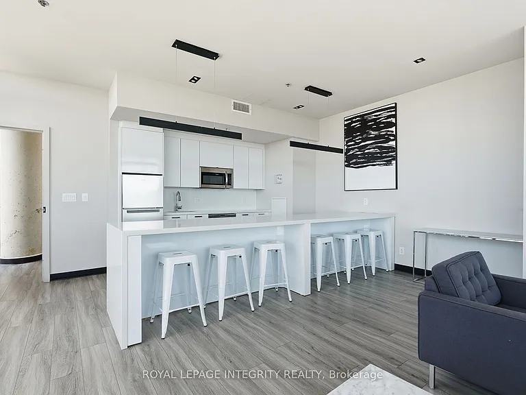 203 Catherine St #1203 — Photo 28