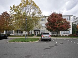 639 Saint Andrews Pl, Englishtown, NJ 07726