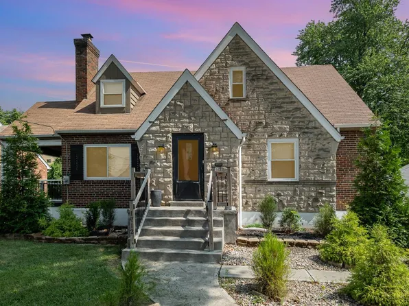 1712 Stonybrook Dr, Cincinnati, OH 45237