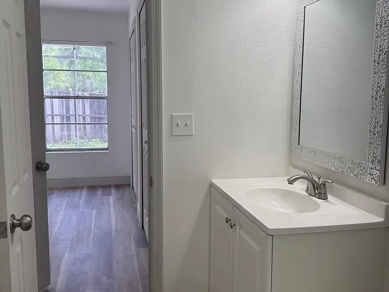 High Meadow Cir — Photo 11