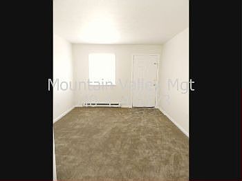 3rd image of 6308 Railroad St