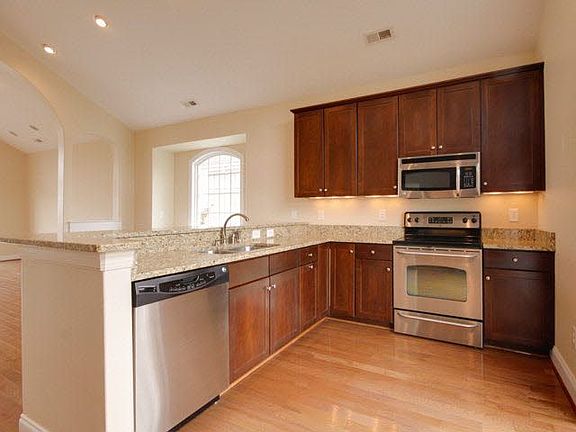 3rd image of 106 Macallister Way