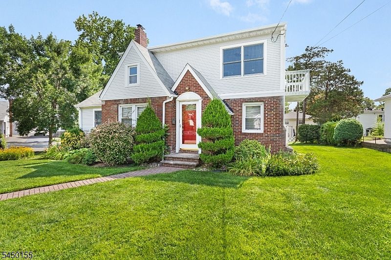 1st image of 4 Fitzgerald Ave