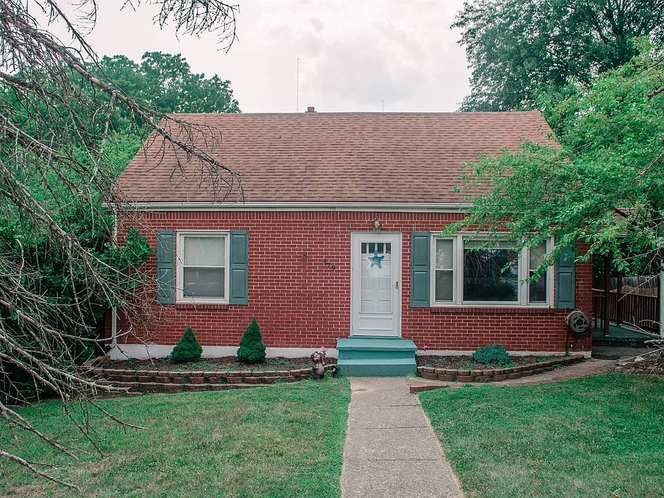 1st image of 479 Parkdale Dr