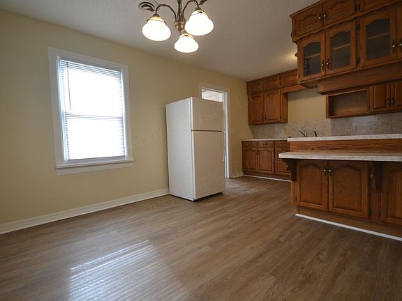 4th image of 728 E Maupin St