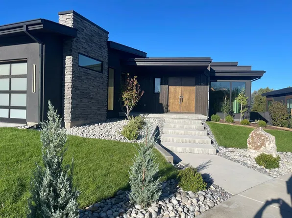 1751 S Beeler Ct, Denver, CO 80247