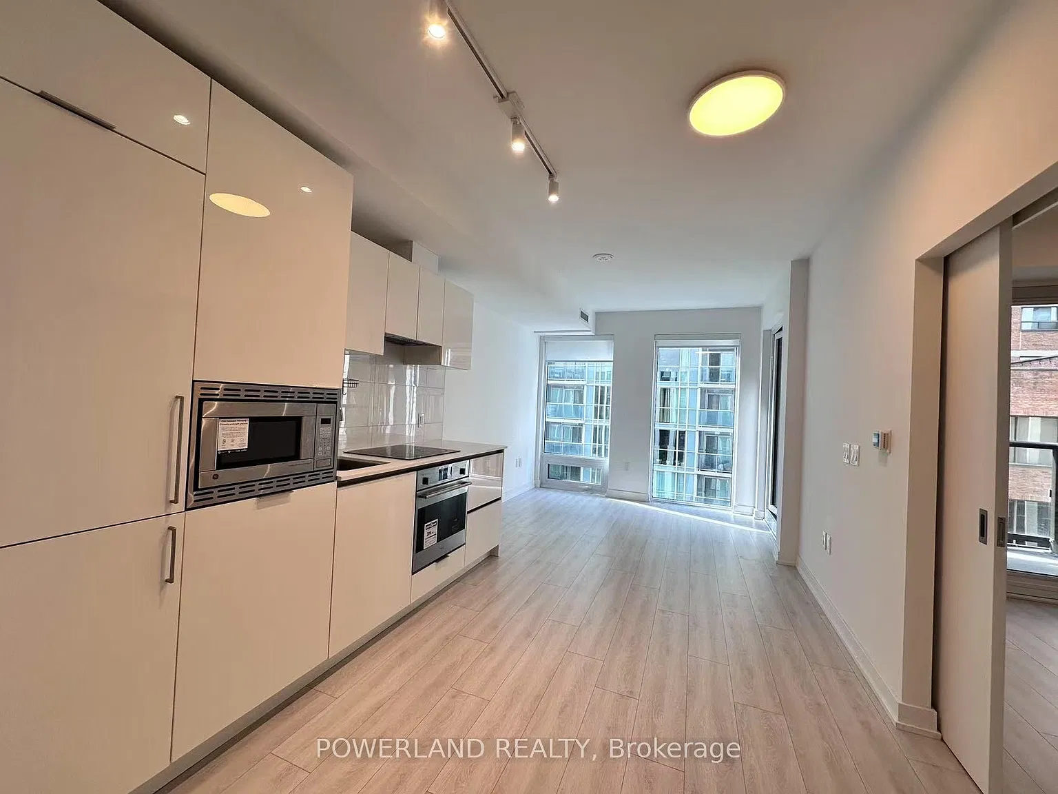 2 bed, $2,800 — Photo 4