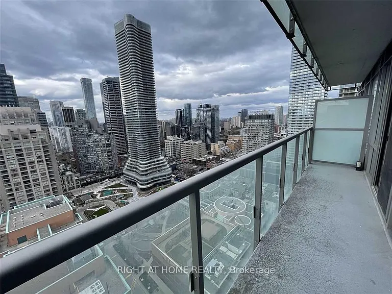 37 Grosvenor St #2905 — Photo 18