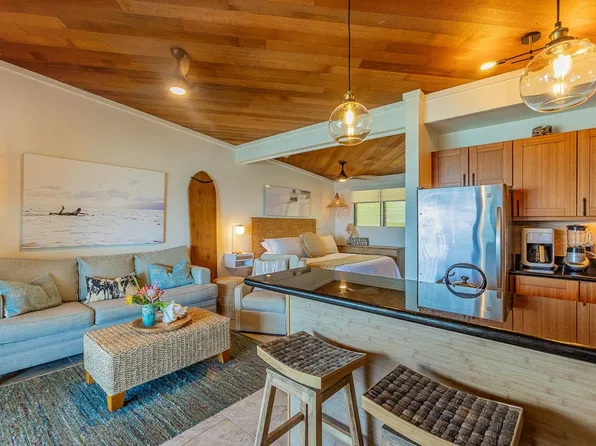 4435 Lower Honoapiilani Rd APT 212, Lahaina, HI 96761