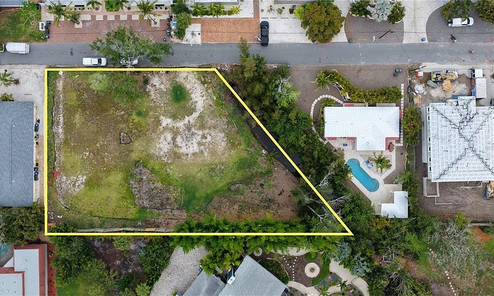 2nd image of 1122 Crescent St Lot 6