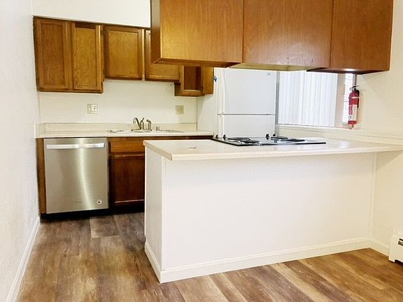 2nd image of 11528 Heritage Ct APT 6
