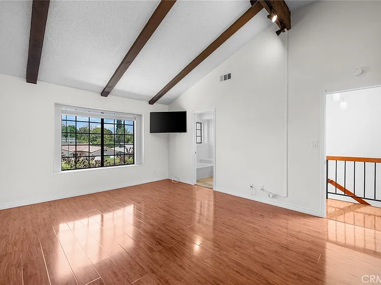 7100 Balboa Blvd #803 — Photo 29