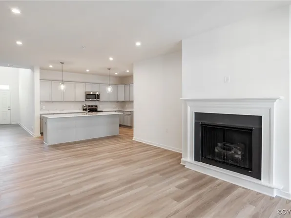 4104 Ebbies Xing, Midlothian, VA 23112