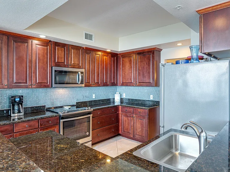 130 Warsteiner Way #701 — Photo 18