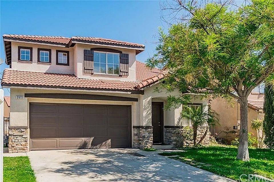 1st image of 2972 Lombardy Ln