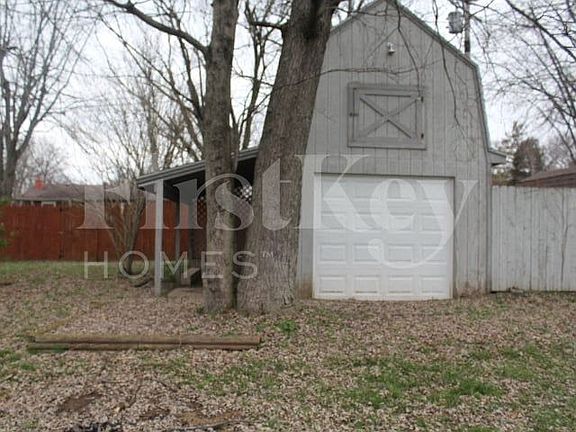 2nd image of 9440 Port Royal Dr