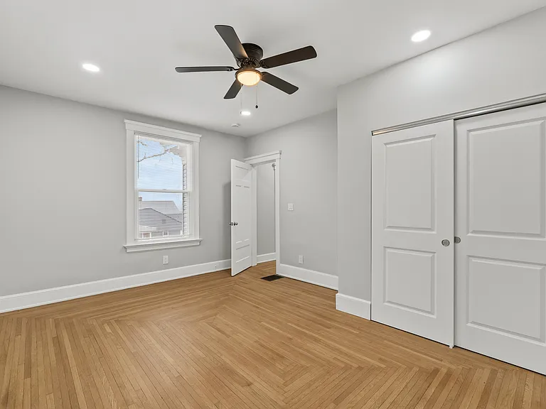 2978 Wardall Ave — Photo 8