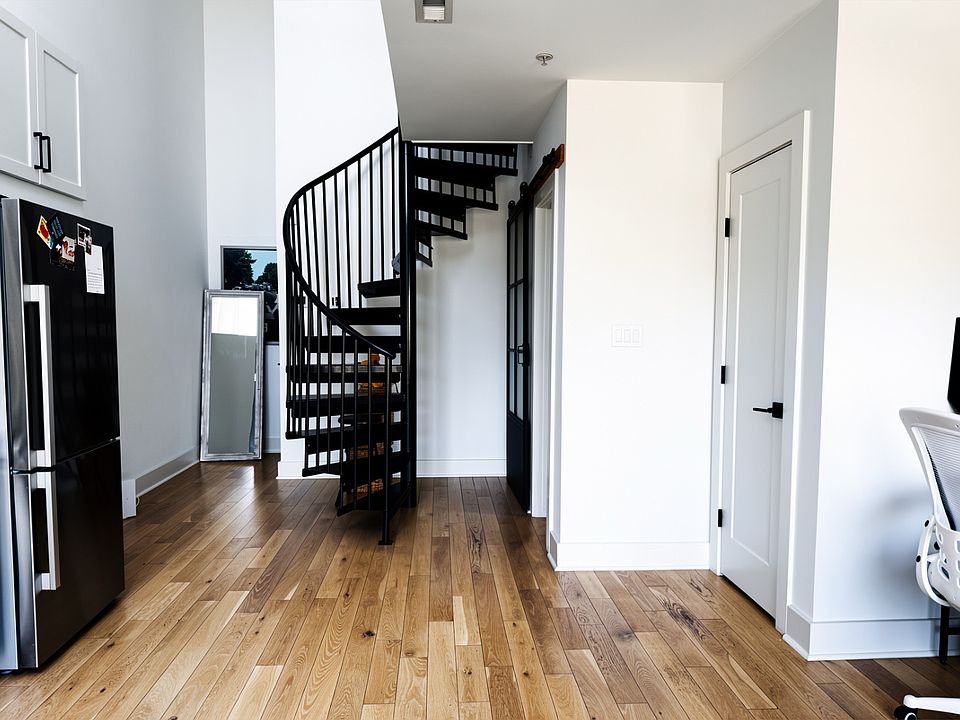 1st image of 3916 14th St NW #4